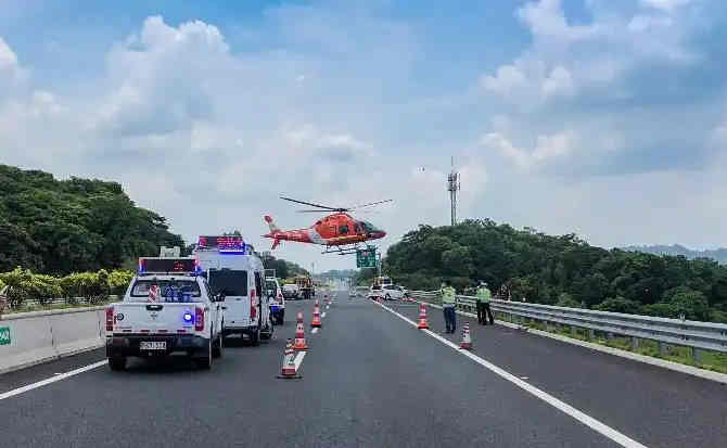 南康区高速公路汽车救援案例